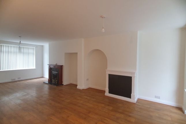 360, Court Oak Road, Birmingham photo 3