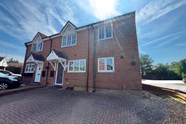 4-bed house on 1, Willowside, St. Albans, £675,000