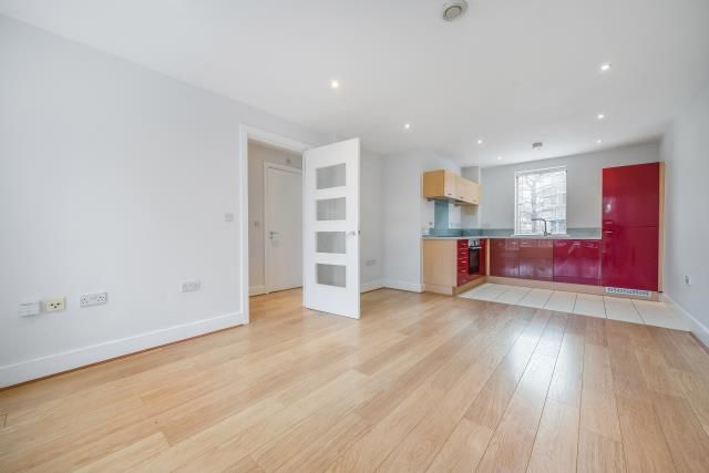 16, Ream Court, High Wycombe photo 4