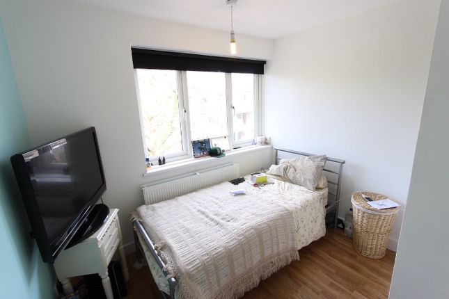 Room To Rent In Goldings Crescent Hatfield Al10 Zoopla