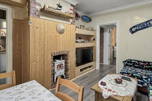 58 Birches Rise, West Wycombe Road, High Wycombe photo 4
