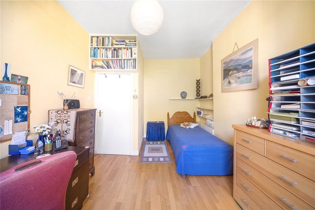 Second Floor Flat, 26, Cathcart Road, London photo 4