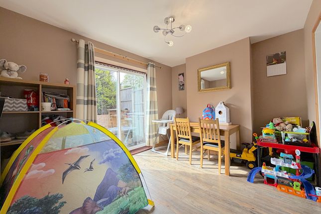 181, Griffiths Drive, Wolverhampton photo 3