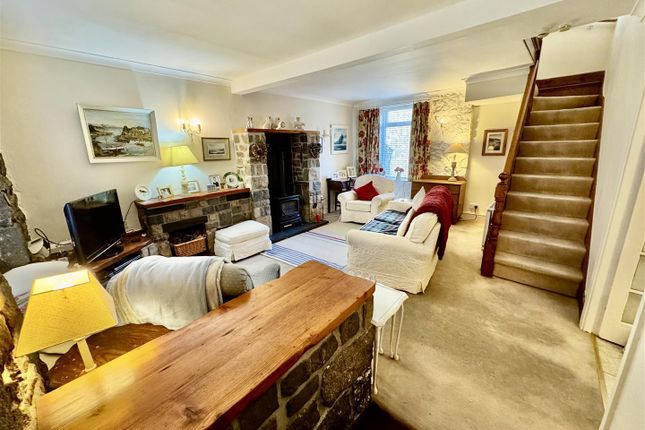 Ty Nesa, 8 Church Place, Pwllheli photo 2