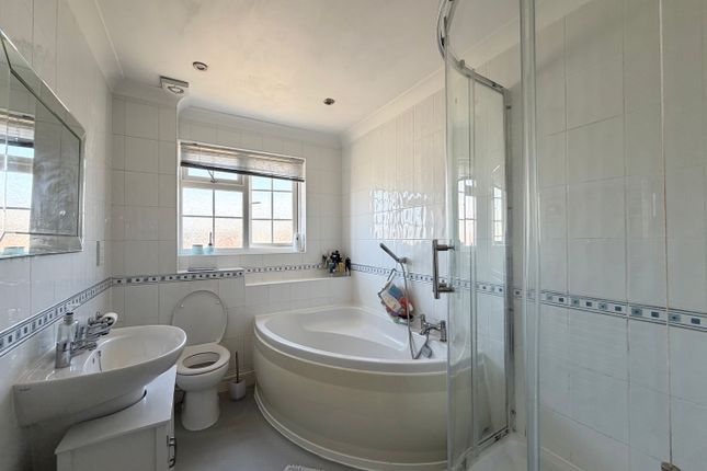 6, Peacehaven photo 5