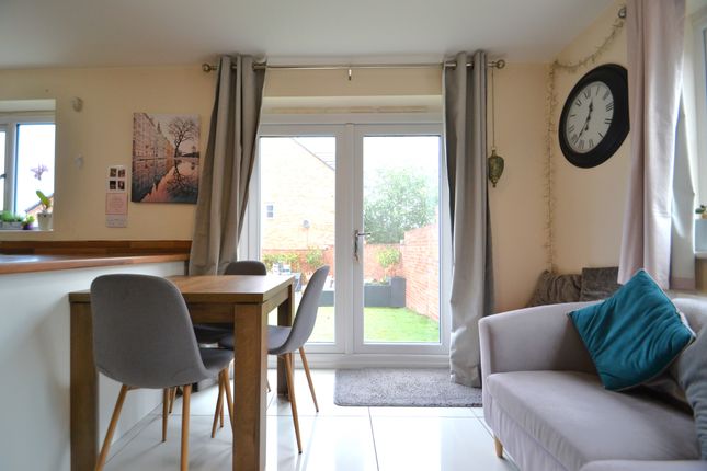 2, Bronte Drive, Newport photo 4