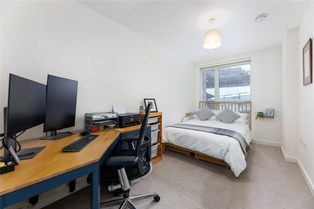 Apartment 13, Egleton House, 230, Roehampton Lane, London photo 3