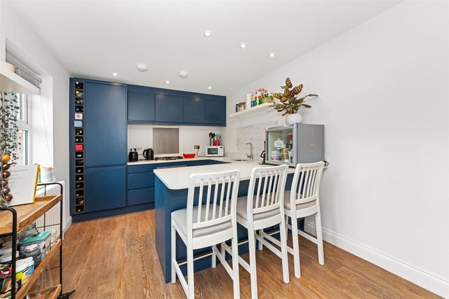 Flat 3, Athena House 7A, Edgehill Road, Purley photo 4