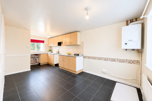 4, Cheviot Court, Worksop photo 3