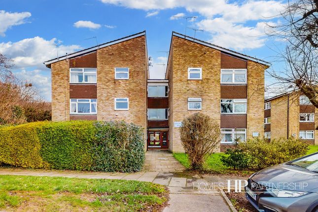 Thumbnail Flat to rent in Hayling Court, Crawley