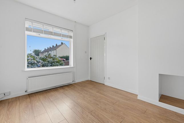8, Bighty Road, Glenrothes photo 4