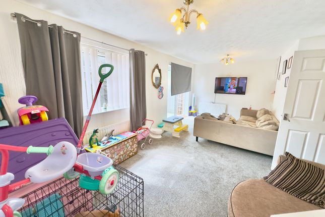 5, Dunrobin Close, Darlington photo 3