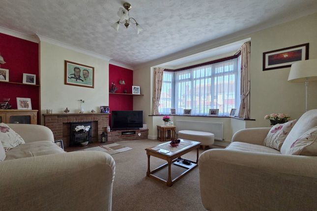 16, Grove Gardens, Margate photo 2