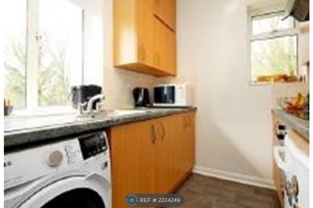 Springfield Close, Stanmore photo 4