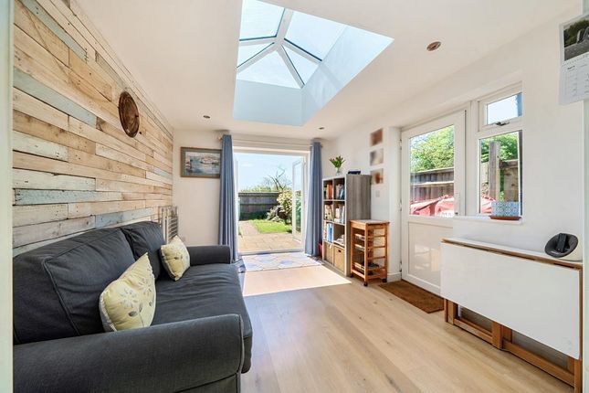 40A COPNERS DRIVE, Copners Drive, Holmer Green, High Wycombe photo 2