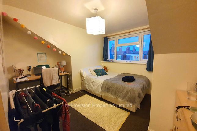 Beamsley Terrace, Hyde Park photo 5