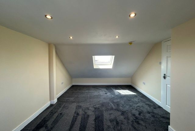 22, DAGENHAM photo 5