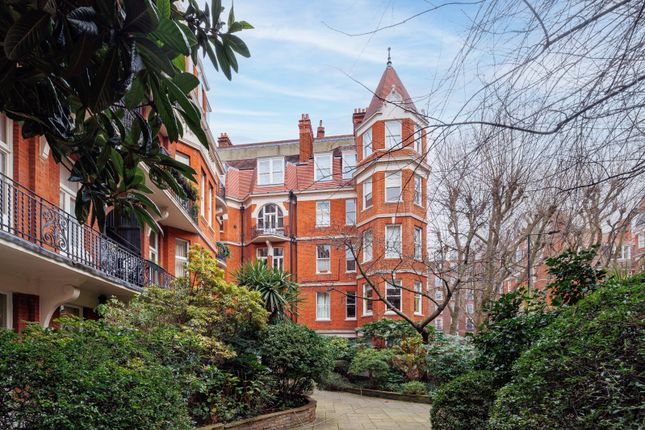 Flat to rent in Fitzgeorge Avenue, Kensington Olympia