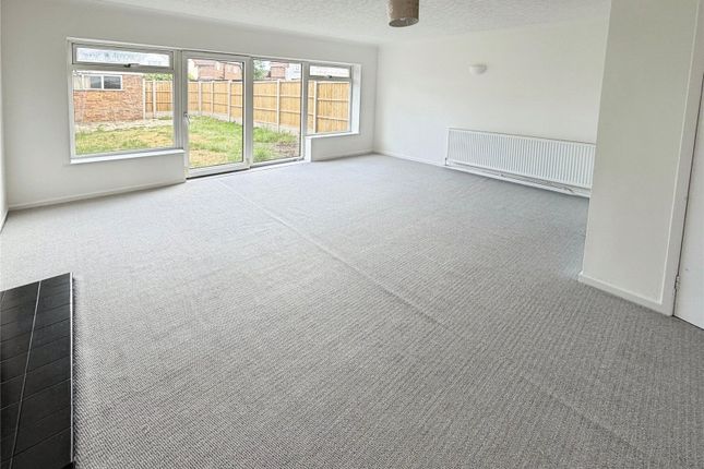 3, Arden Road, Bedworth photo 2