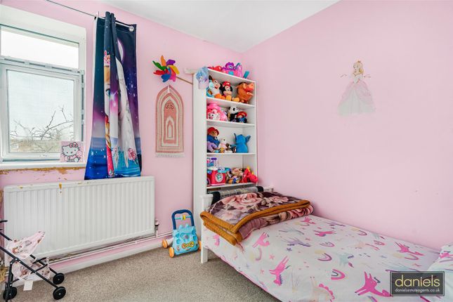 11 Bedford Court, Harrowdene Road, WEMBLEY photo 4