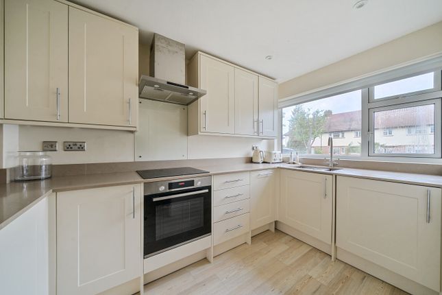 94, George Lane, Bromley photo 3