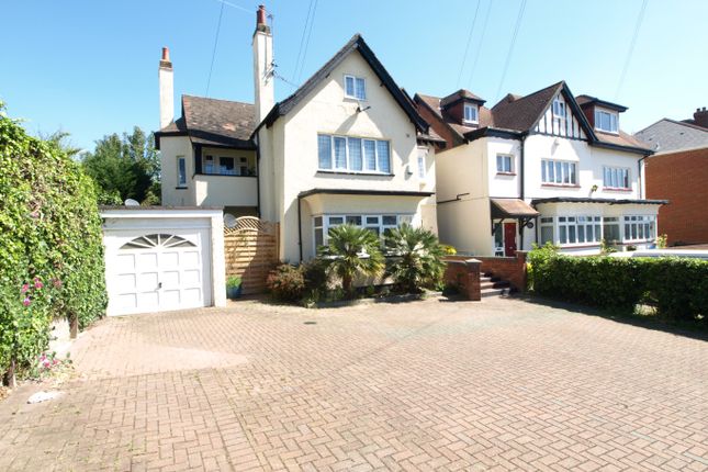 Thumbnail Flat to rent in Kings Road, Westcliff-On-Sea, Essex