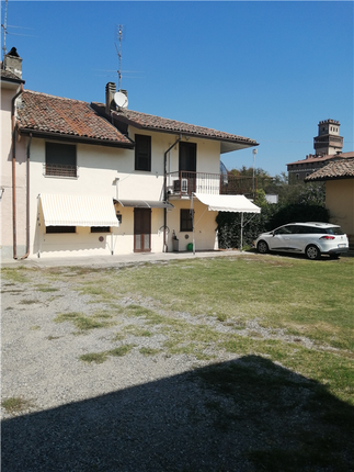 Thumbnail End terrace house for sale in Chignolo Po, Pavia, Lombardy, Italy