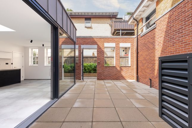 Bayes House, Offord Road, London photo 4
