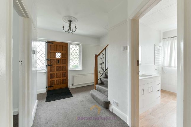 6, Purberry Grove, Epsom photo 2