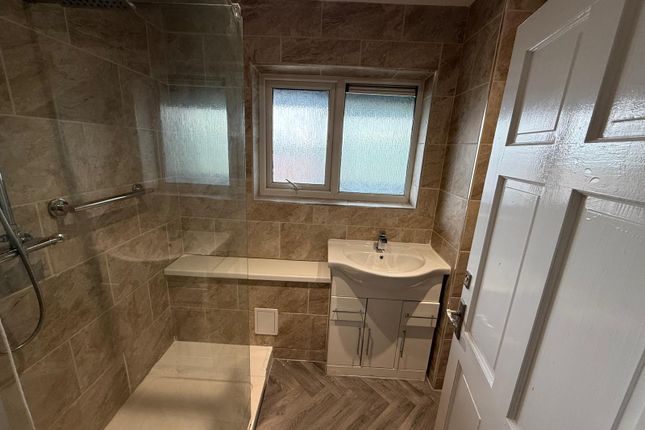 61, Heol Ebwy, CARDIFF photo 2
