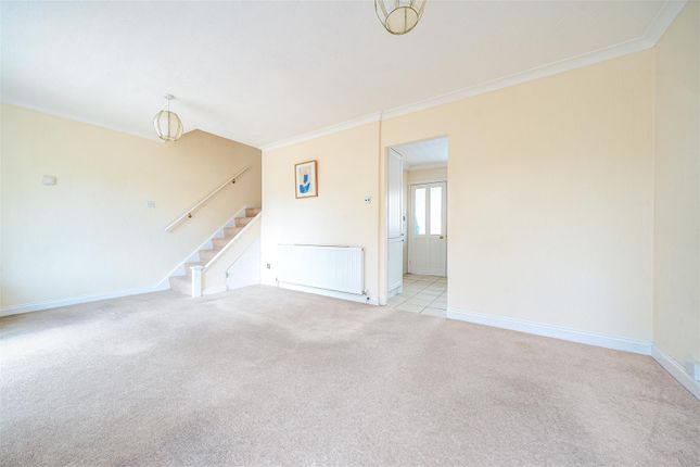 37, Patten Avenue, Yateley photo 4