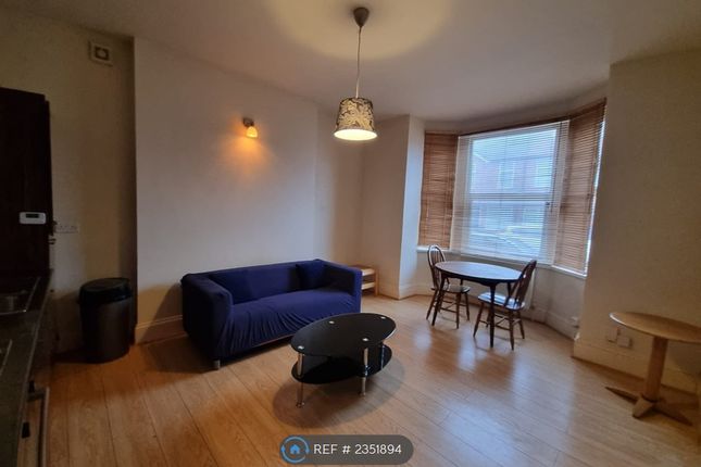 Flat, Querneby Road Mapperley, Nottingham photo 2