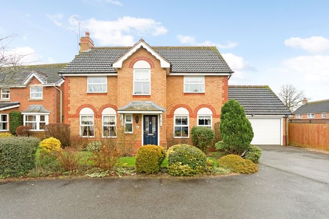 Detached house to rent in Waller Drive, Banbury