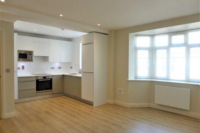 Flat to rent in Western Road, Brighton