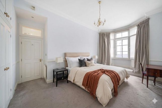 Flat 1, 33, Dover Street, London photo 2