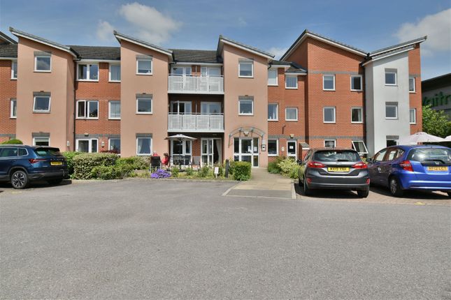 Thumbnail Flat for sale in Benedict Court, Western Avenue, Newbury