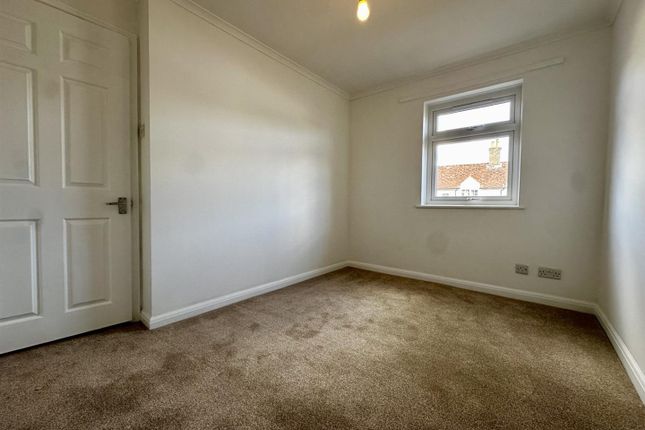 3, Pippin Row, Calne photo 5