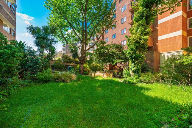 Flat for sale in Vincent Street, Westminster, London