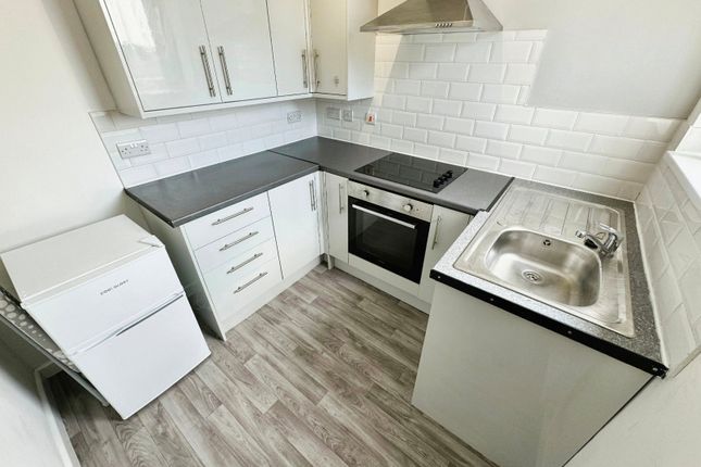 Flat 2, 42, Wellington Street, Staffordshire photo 2