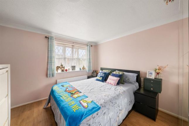 9, Paddington Close, Hayes photo 4