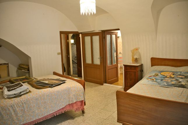 Apartment for sale in Via Cima 8, Dolceacqua, Imperia, Liguria, Italy