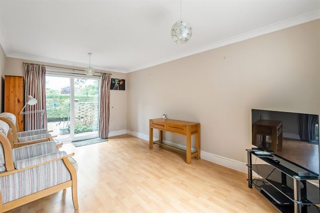 3 Portland House Mews, Ashley Road, Epsom photo 3