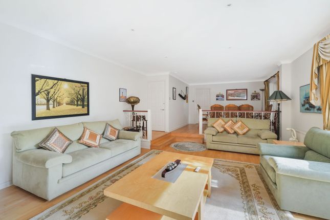 3a Longdown Lane North, Epsom photo 3