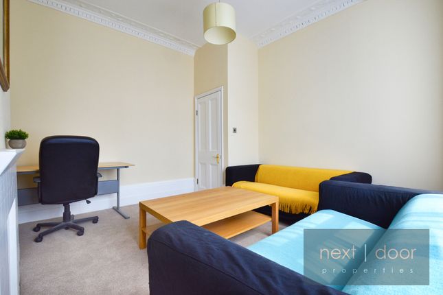 Flat to rent in Coldharbour Lane, Camberwell