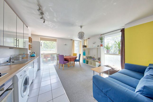 Thumbnail Flat for sale in Mapleton Road, Wandsworth