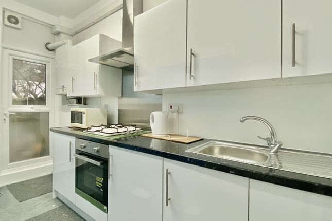 F1, 16, Park Avenue, Mitcham photo 5