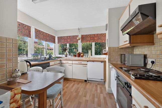 1 Avon Meadow Close, Stratford-Upon-Avon photo 3