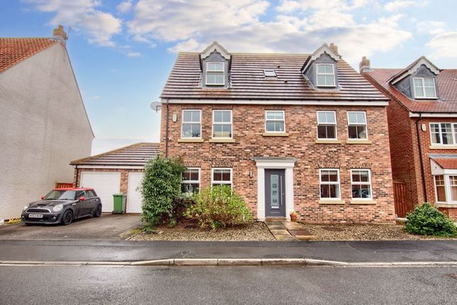 Thumbnail Detached house for sale in Fishbourne Grove, Ingleby Barwick, Stockton-On-Tees