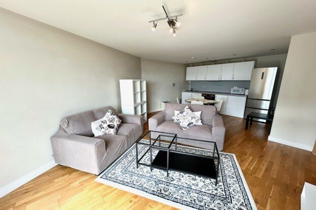 Flat to rent in Bute Terrace, Cardiff