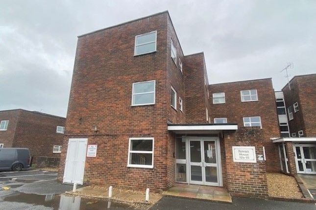 2-bed flat on 12A The Strand,, Worthing, £120,000